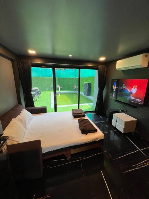Stayhaven Starmount 4Bhk & Pool Мумбаи Экстерьер фото