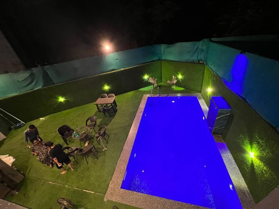 Stayhaven Starmount 4Bhk & Pool Мумбаи Экстерьер фото