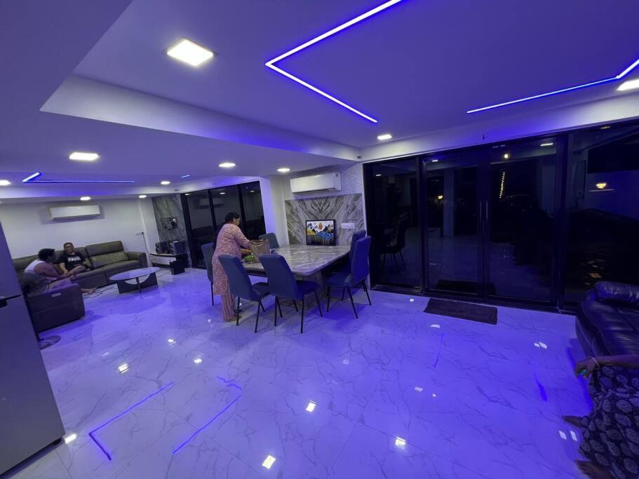 Stayhaven Starmount 4Bhk & Pool Мумбаи Экстерьер фото